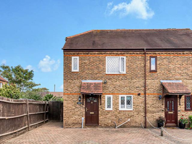 Farm for sale in Ashford Common, Lower Halliford
