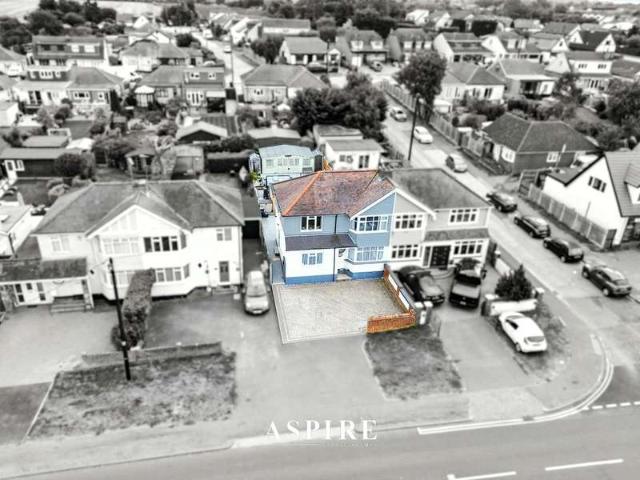 Farm for sale in Bowers Gifford and North Benfleet, Bowers Gifford