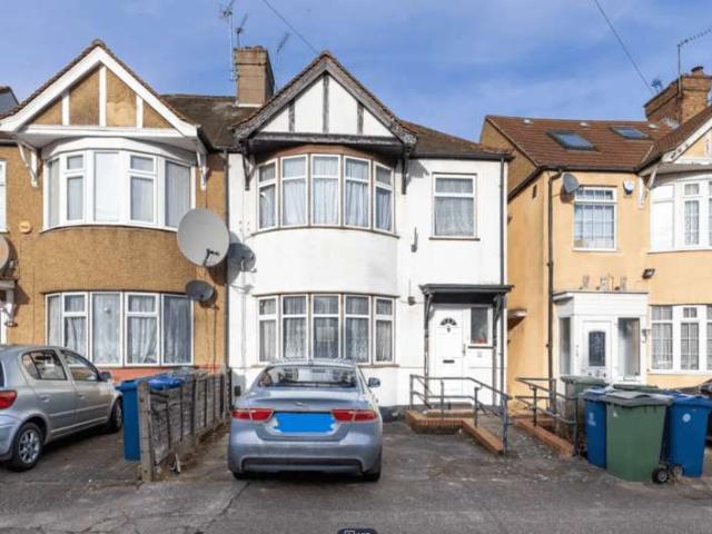 Farm for sale in Wealdstone, Greater London