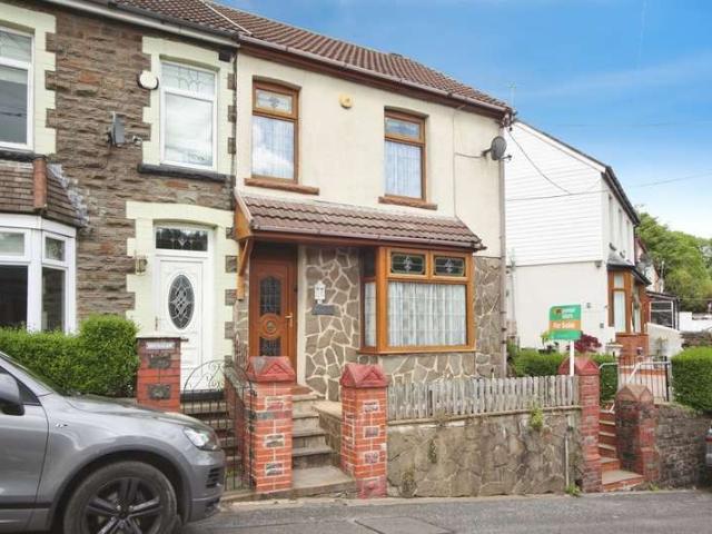 Farm for sale in Penygraig, Wales