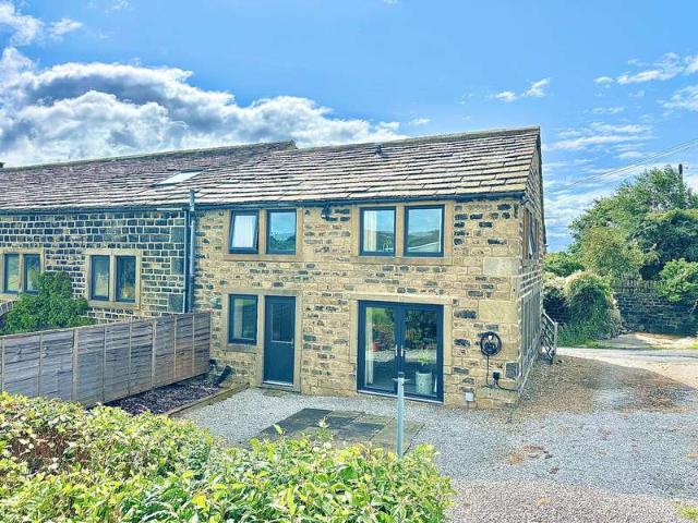 Farm for sale in Luddenden Foot, Luddendenfoot