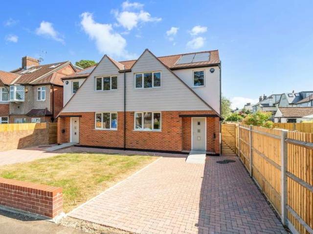 Farm for sale in Stoneleigh, Ewell