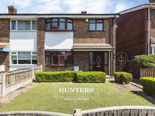Farm for sale in Glasshoughton, Castleford
