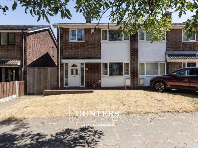 Farm for sale in Glasshoughton, Castleford