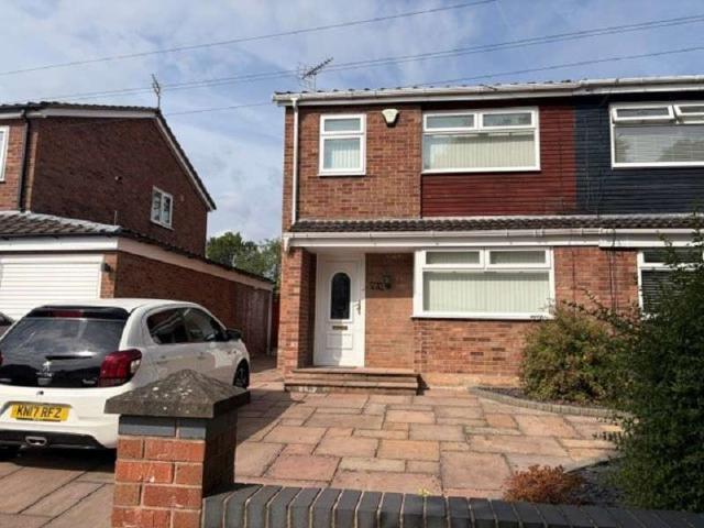 Farm for rent in Woolton, Calderstones