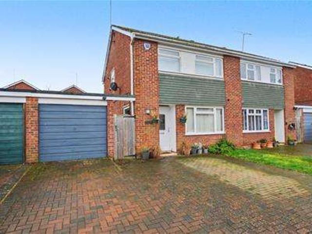 Farm for sale in Weedon Bec