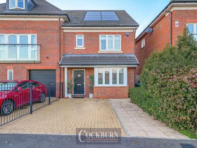 Farm for rent in Avery Hill, Greater London