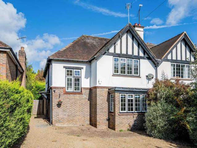 Farm for sale in Oxted, Hillview