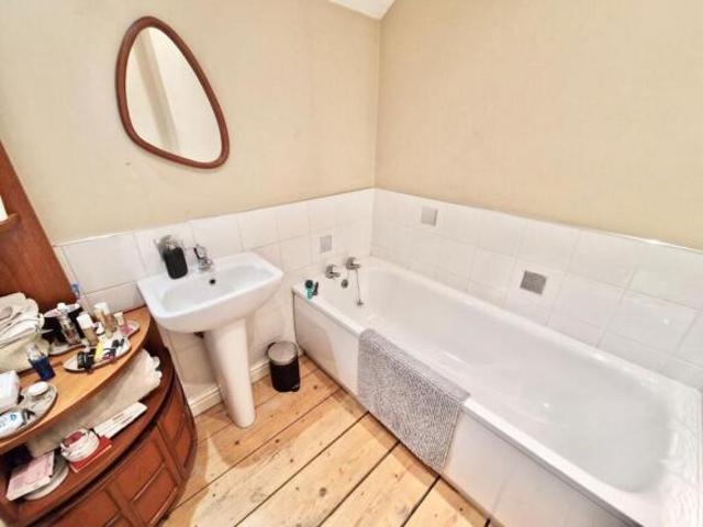 Farm for rent in Cliftonville West, Acol