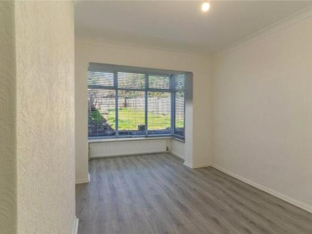 Farm for rent in Aldersley, Stockwell End