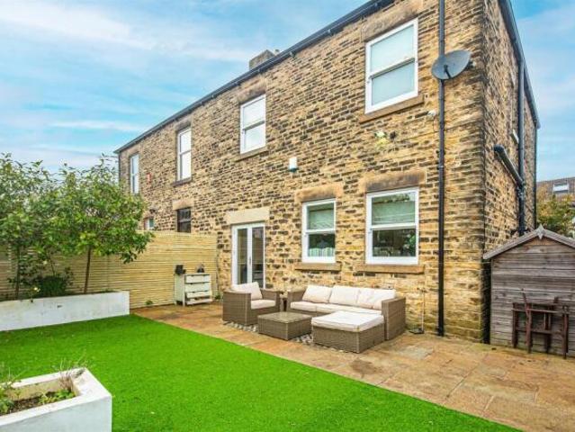 Farm for rent in Crookes, South Yorkshire
