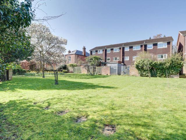 Farm for rent in Five Acres, Hertfordshire