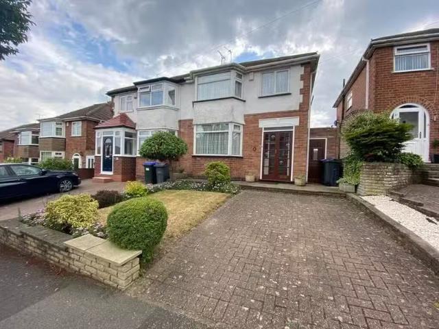 House for rent in Stocking Farm, Old Wharf