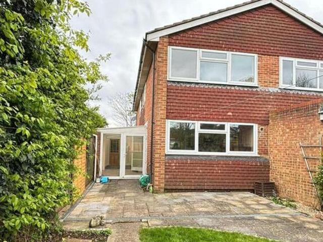House for rent in Surrey, England