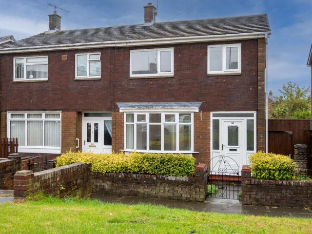 Semi Detached House for rent in Farringdon
