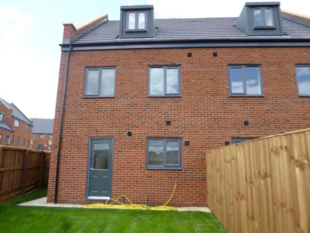 Farm for rent in Hampton, Greater London