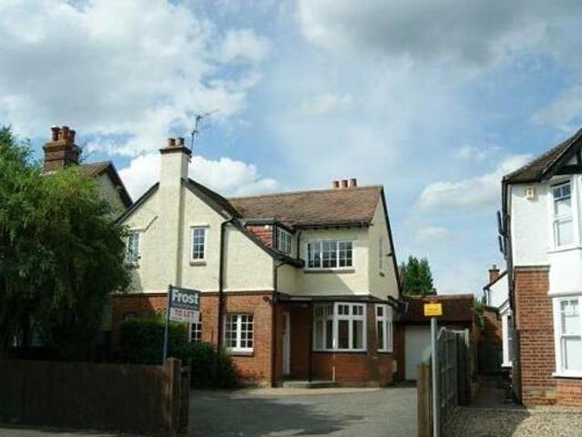 House for rent in Beaconsfield, Knotty Green
