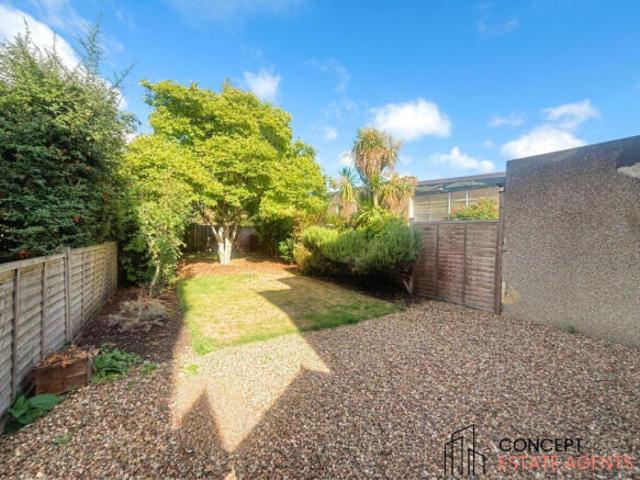 Farm for rent in Tooting Graveney, Greater London