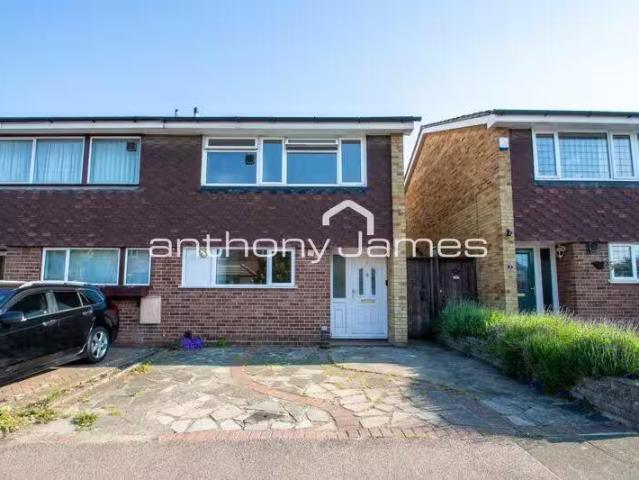 House for rent in Barnehurst, Greater London