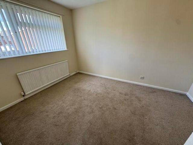 Farm for rent in Oakwood, Leeds