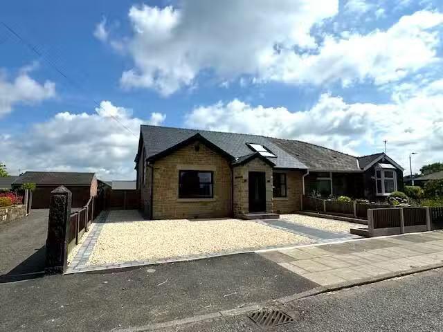 House for rent in Brandlesholme, Bury