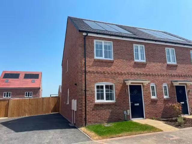 House for rent in Houlton, New Bilton