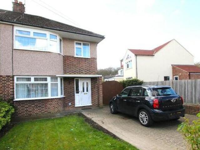 House for rent in Navestock Side, Essex