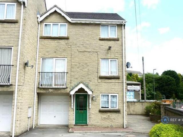 House for rent in Charlesworth, East Midlands