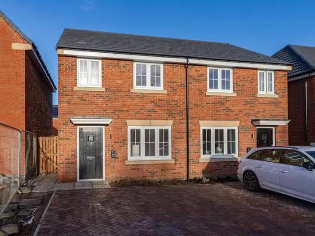 House for rent in Ermine West, Brayford