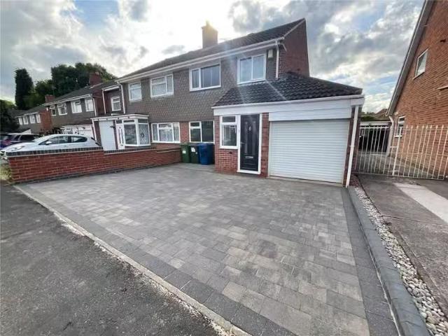 House for rent in Stonydelph, Kettlebrook