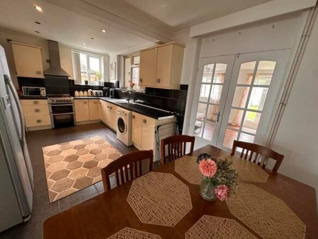 Farm for rent in Carr Manor, Leeds