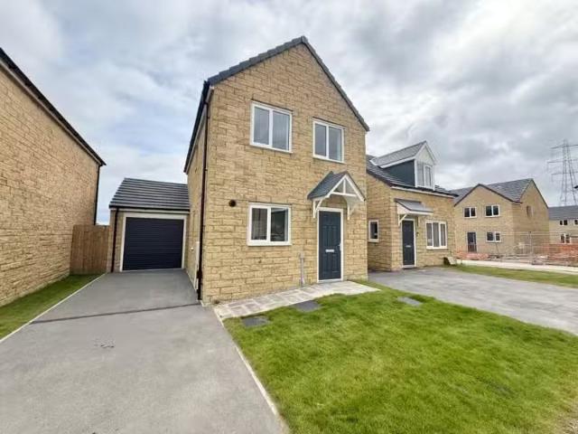House for rent in Denholme, West Yorkshire