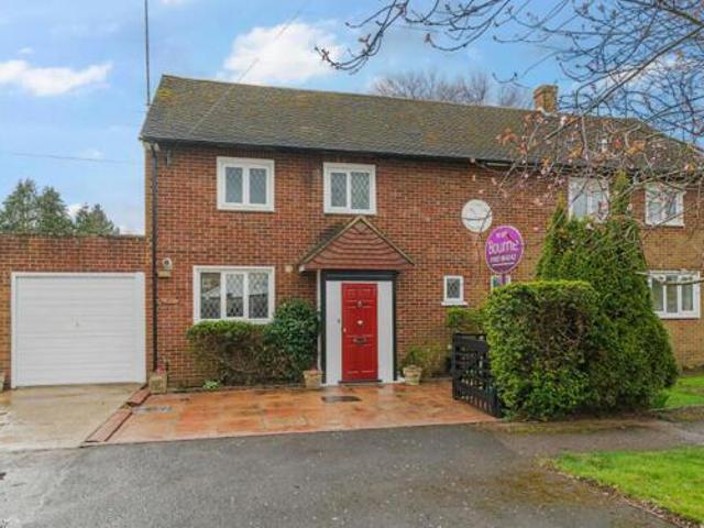 House for rent in Blackhills, Surrey