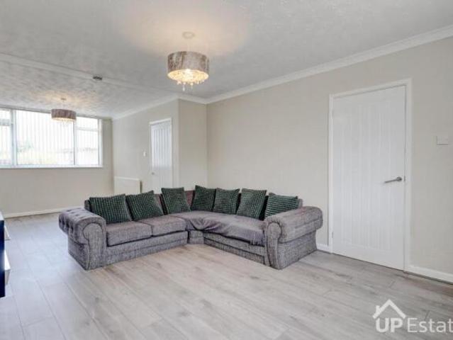 Farm for rent in Tollbar End, West Midlands