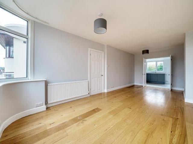 Farm for rent in The Slade, Oxfordshire