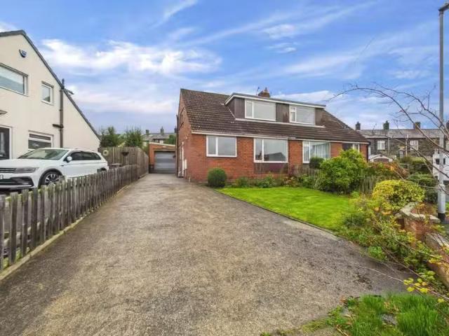 House for rent in Brunthwaite, Bradford