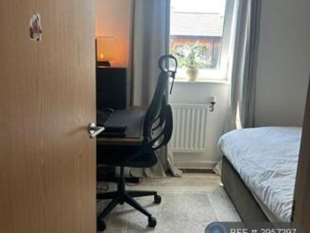 Farm for rent in Monkston Park, Milton Keynes