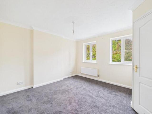 Farm for rent in The Reading Room, Kintbury