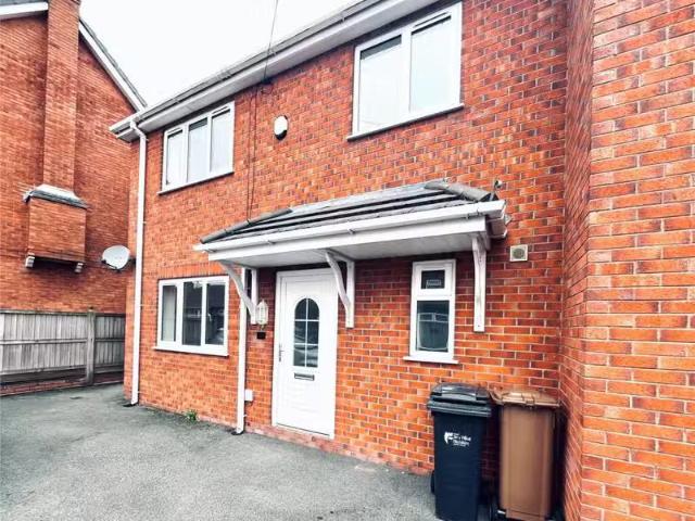 House for rent in Llanferres, Wales