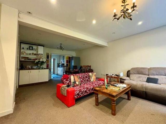 Farm for rent in Hayes, Greater London