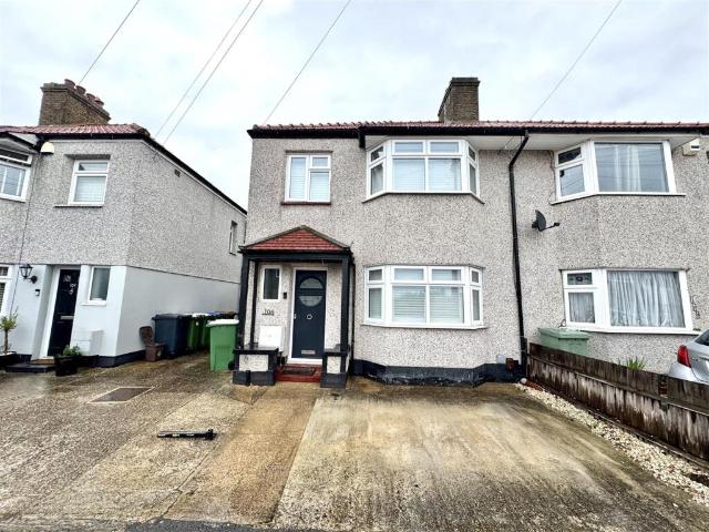 Semi Detached House for rent in Welling