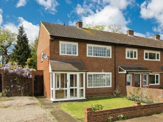 House for rent in Lower Green Esher, Blackhills