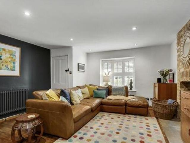 House for rent in Fole, Surrey