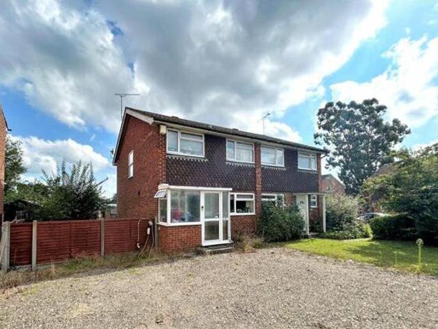 House for rent in Fole, Surrey