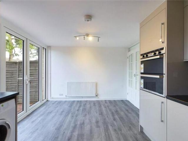 Farm for rent in The Reading Room, Kintbury