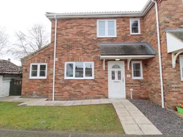 House for rent in Maidenhall, Key Street