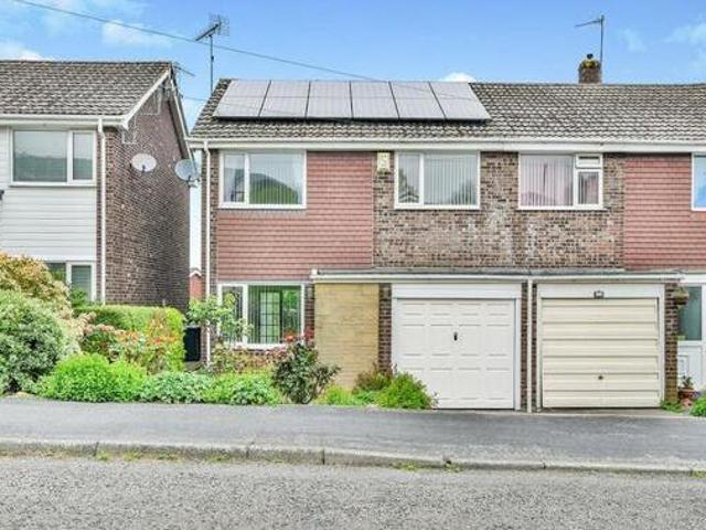 House for rent in Simmondley, Charlesworth
