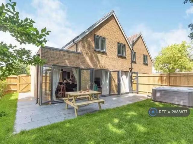 House for rent in Peacehaven, Iford