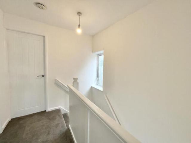 Farm for rent in Badger Estate, Sheffield