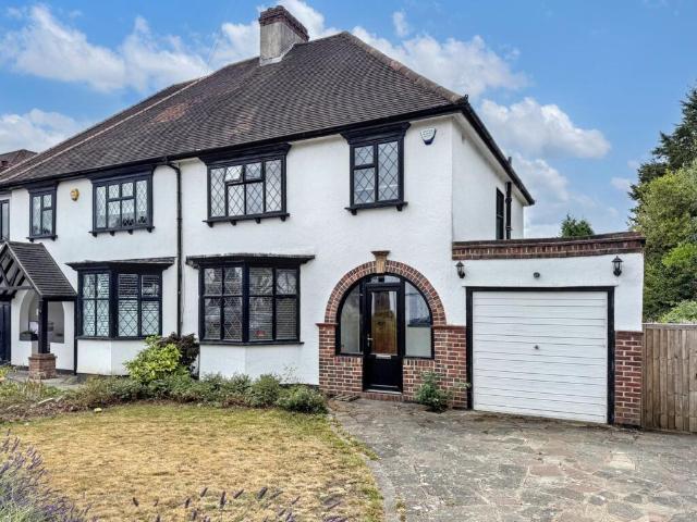 Farm for rent in Petts Wood